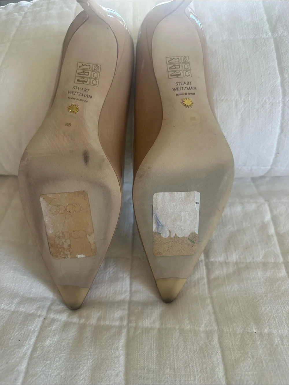 Stuart Weitzman Nude Patent Leather Pointed Toe Pumps – Size 8B
